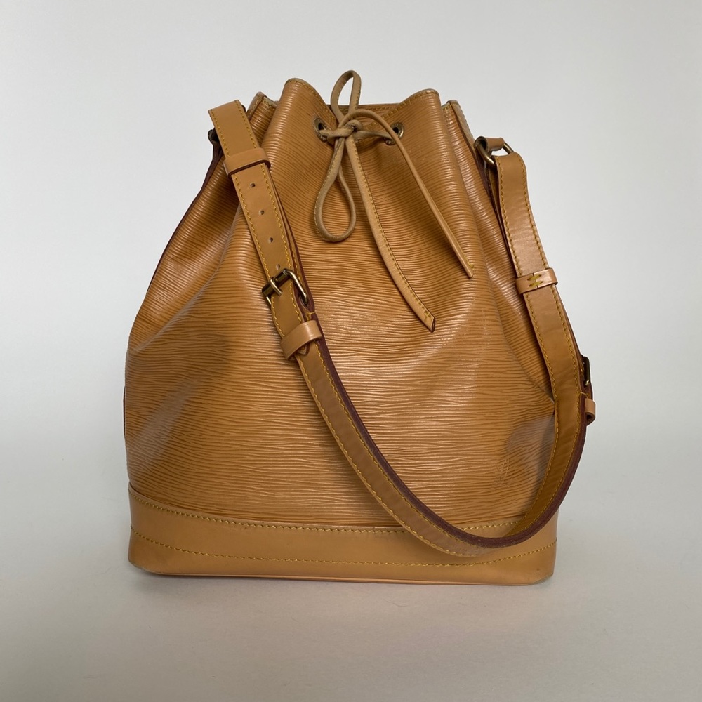 ($995) Louis Vuitton Noé Epi Tan leather